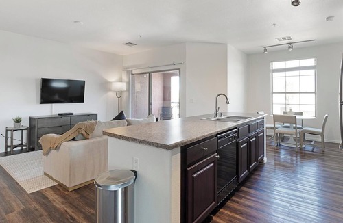 Sunrise Manor Apartment | Landing | Modern 2BD, Gym