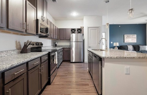 Buda Apartment | Landing Near Historic Downtown Buda