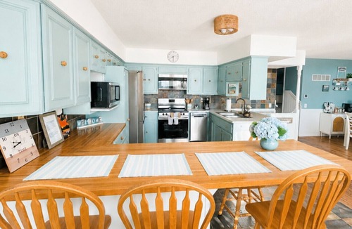 Gravois Mills House | Landing on Lake Time: Lakefront-4BD/2BA/Private Dock/Decks/Firepit-10PP