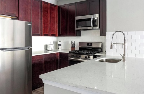Norristown Apartment | Landing | Spectacular 2BD, Pool, Clubhouse
