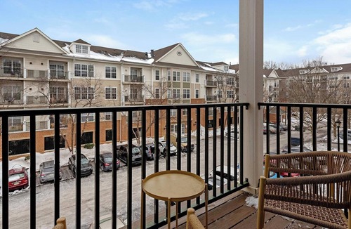 Norristown Apartment | Landing | Spectacular 2BD, Gym, Clubhouse