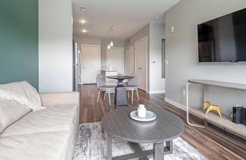 Edwardsville Apartment | Landing | Spectacular 1BD, Clubhouse, Gym