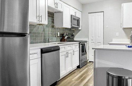 Indianapolis Apartment | Landing | Spectacular 1BD, Courtyard, Pool