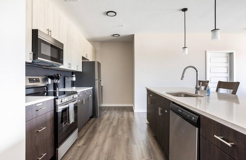 Near Northside Apartment | Landing | Spectacular 2BD, Pool, Gym