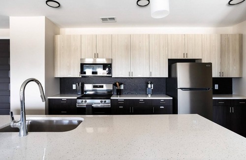 Near Northside Apartment | Landing | Spectacular 2BD, Pool, Gym