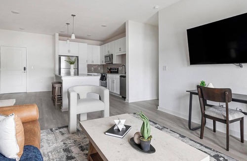 Northside Apartment | Landing | Spectacular 2BD, Clubhouse, Gym