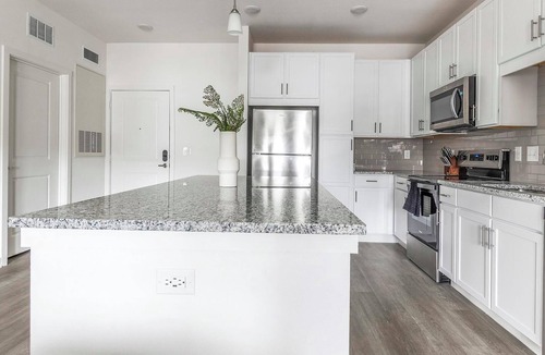 Northside Apartment | Landing | Spectacular 2BD, Clubhouse, Gym