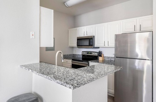 Murfreesboro Apartment | Landing | Spectacular 1BD, Gym, Clubhouse