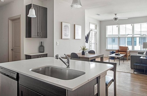 Pflugerville Apartment | Landing | Spectacular 2BD, Courtyard, Gym