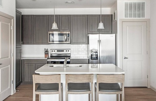 Pflugerville Apartment | Landing | Spectacular 2BD, Courtyard, Gym