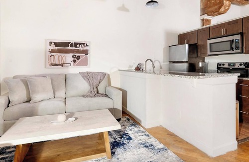 Downtown Baltimore Apartment | Landing | Spectacular 1BD, Courtyard, Gym