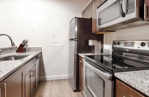 Downtown Baltimore Apartment | Landing | Spectacular 1BD, Courtyard, Gym