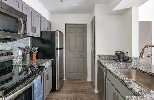 Green Hills Apartment | Landing | Spectacular 1BD, Courtyard, Pool