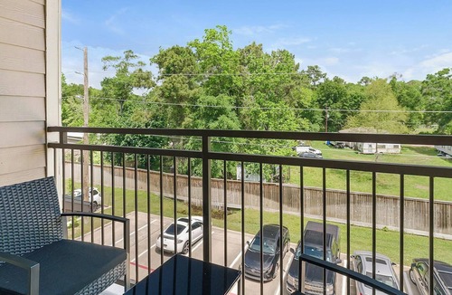New Caney Apartment | Landing | Spectacular 1BD, Gym