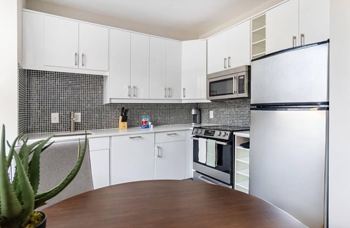 Downtown Apartment | Landing | Spectacular 1BD, Gym