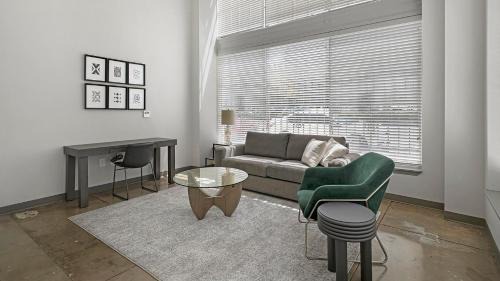 Central City Apartment | Landing Spectacular 1BD Gym