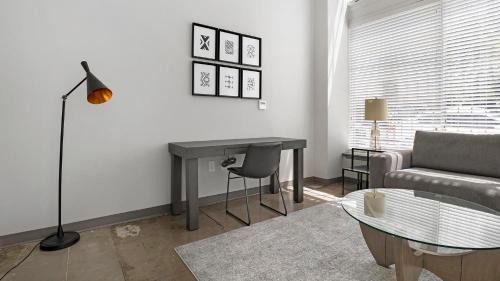 Central City Apartment | Landing Spectacular 1BD Gym