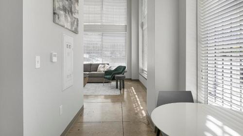 Central City Apartment | Landing Spectacular 1BD Gym
