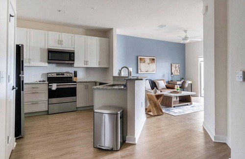 Lakeland Apartment | Landing | Spectacular 1BD, Clubhouse, Pool