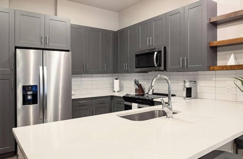 Blue Dome District Apartment | Landing | Spectacular 1BD, Clubhouse