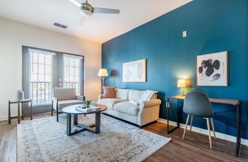 Tropic Apartment | Landing Spectacular 1BD Pool Courtyard