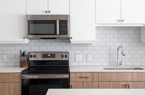 Austin Apartment | Landing | Spectacular 1BD, Yoga Studio, Clubhouse