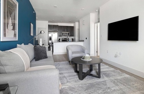Austin Apartment | Landing | Spectacular 1BD, Gym, Pool