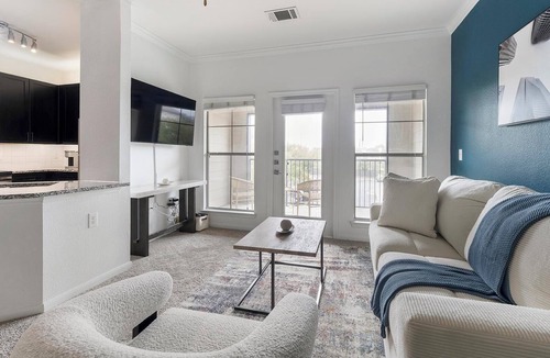 Austin Apartment | Landing | Spectacular 1BD, Gym, Pool