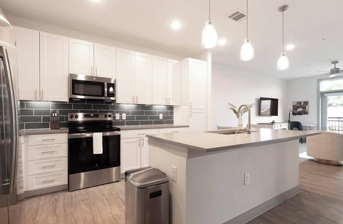 MLK Apartment | Landing | Spectacular 1BD, Game Room, Courtyard