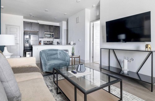 Austin Apartment | Landing | Spectacular 1BD, Gym, Pool