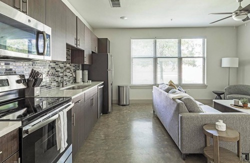 Vickery Meadow Apartment | Landing | Spectacular 1BD, Gym, Pool