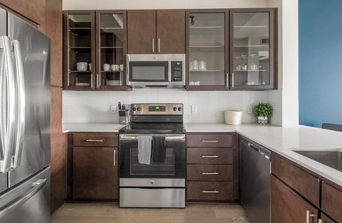 Woodland Heights Apartment | Landing | Spectacular 1BD, Game Room, Gym