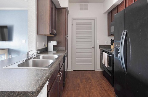 Northeast Houston Apartment | Landing | Spectacular 1BD, Game Room, Clubhouse