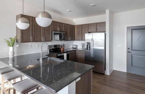Madison Apartment | Landing | Spectacular 1BD, Gym, Clubhouse