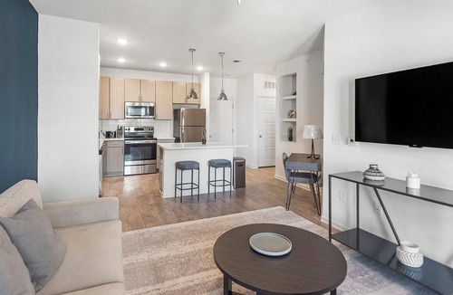 Cordova Apartment | Landing | Spectacular 1BD, Gym, Clubhouse
