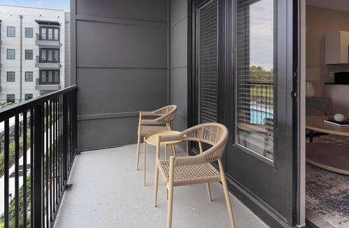 Pinch District Apartment | Landing | Spectacular 1BD, Gym, Rooftop Lounge
