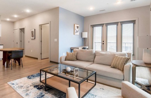 Pinch District Apartment | Landing | Spectacular 1BD, Gym, Yoga Studio