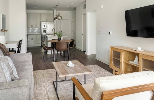 East Raleigh Apartment | Landing | Spectacular 1BD, Yoga Studio, Gym