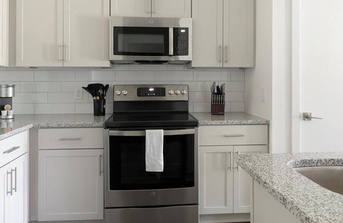 East Raleigh Apartment | Landing | Spectacular 1BD, Yoga Studio, Clubhouse