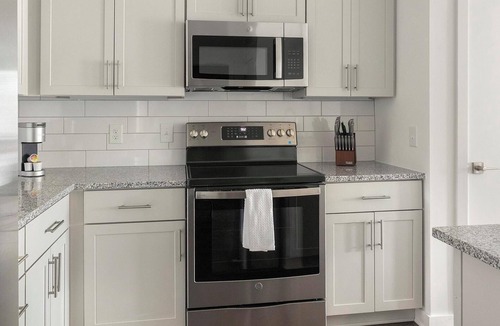 East Raleigh Apartment | Landing | Spectacular 1BD, Gym, Yoga Studio