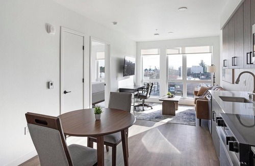 Crown Hill Apartment | Landing | Spectacular 1BD, Gym