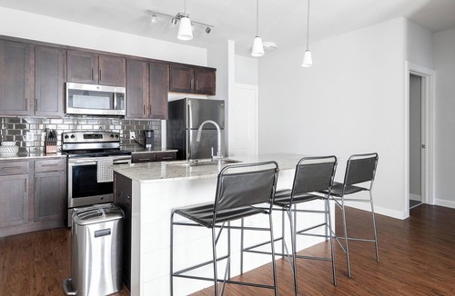 Buda Apartment | Landing | Spectacular 1BD, Yoga Studio, Clubhouse