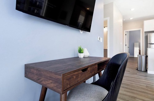 New Haven Apartment | Landing | Spectacular 2BD, Yoga Studio, Game Room