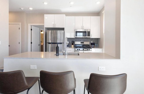 New Haven Apartment | Landing | Spectacular 2BD, Yoga Studio, Game Room
