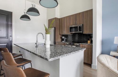 Melissa Apartment | Landing | Spectacular 2BD, Clubhouse