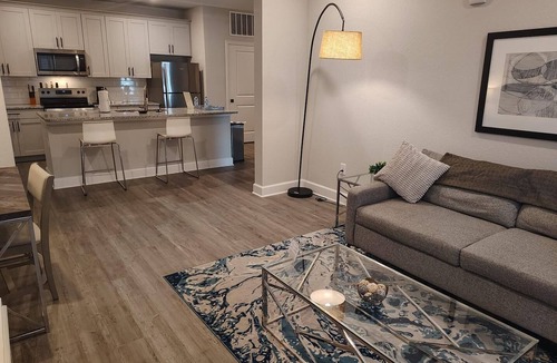 Newberry Apartment | Landing | Spectacular 2BD, Gym, Pool