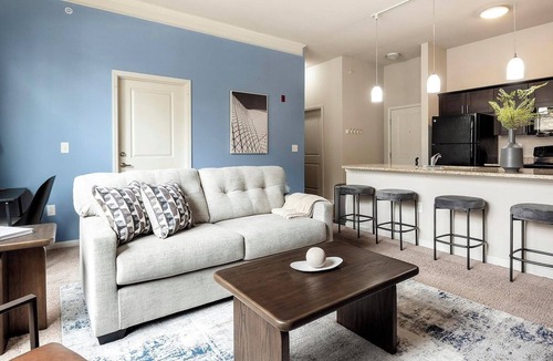 Central West End Apartment | Landing | Spectacular 2BD, Pool, Gym