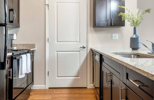 Central West End Apartment | Landing | Spectacular 2BD, Pool, Gym