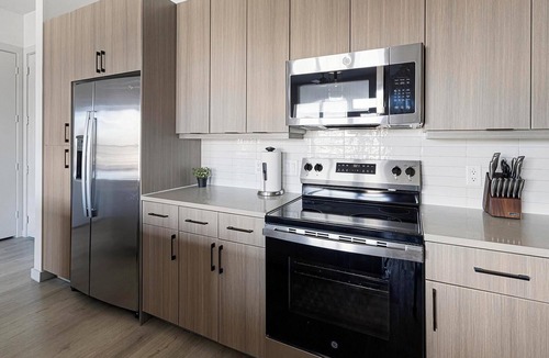 Plano Apartment | Landing | Spectacular 2BD, Gym, Pool
