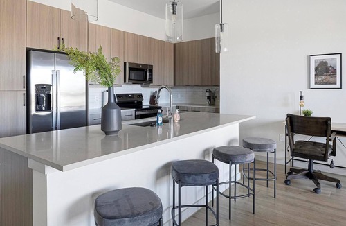 Plano Apartment | Landing | Spectacular 2BD, Gym, Pool